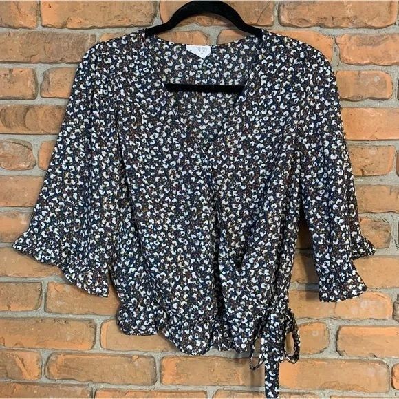 Sienna Sky Top Womens Small Blue Floral Wrap Top Bell Sleeve‎ Ruffle Hem Blouse - Picture 1 of 3